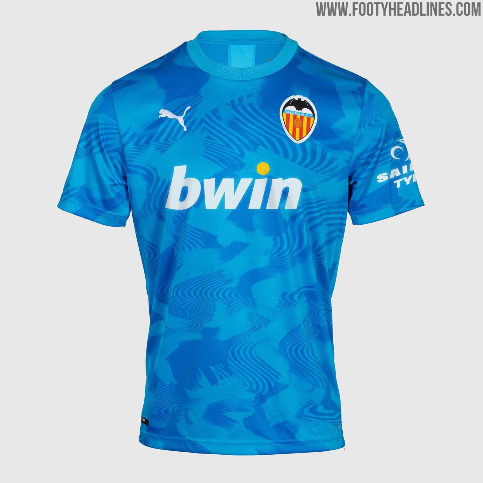 Valencia 19 20 Third Kit Released Footy Headlines